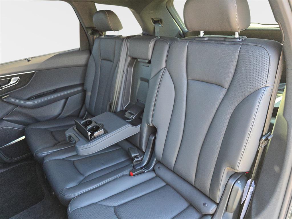 new 2026 Audi Q7 car, priced at $77,005