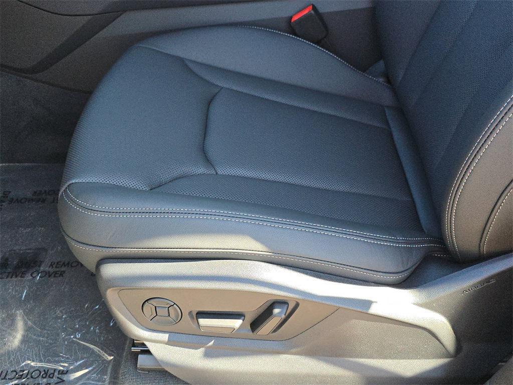 new 2026 Audi Q7 car, priced at $77,005