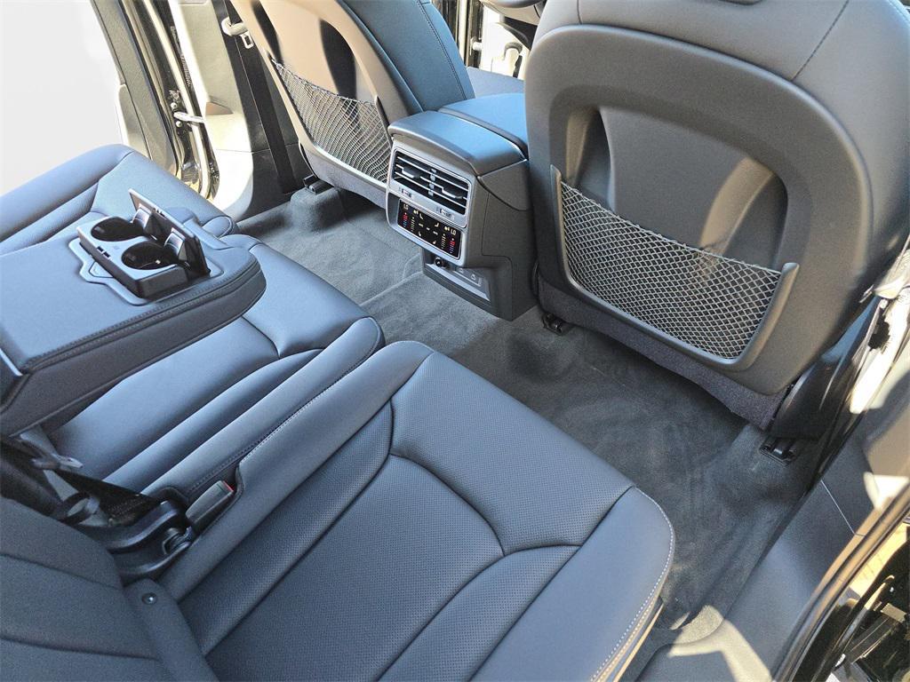 new 2026 Audi Q7 car, priced at $77,005