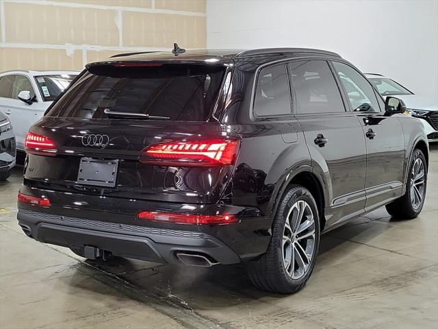 new 2025 Audi Q7 car, priced at $72,110