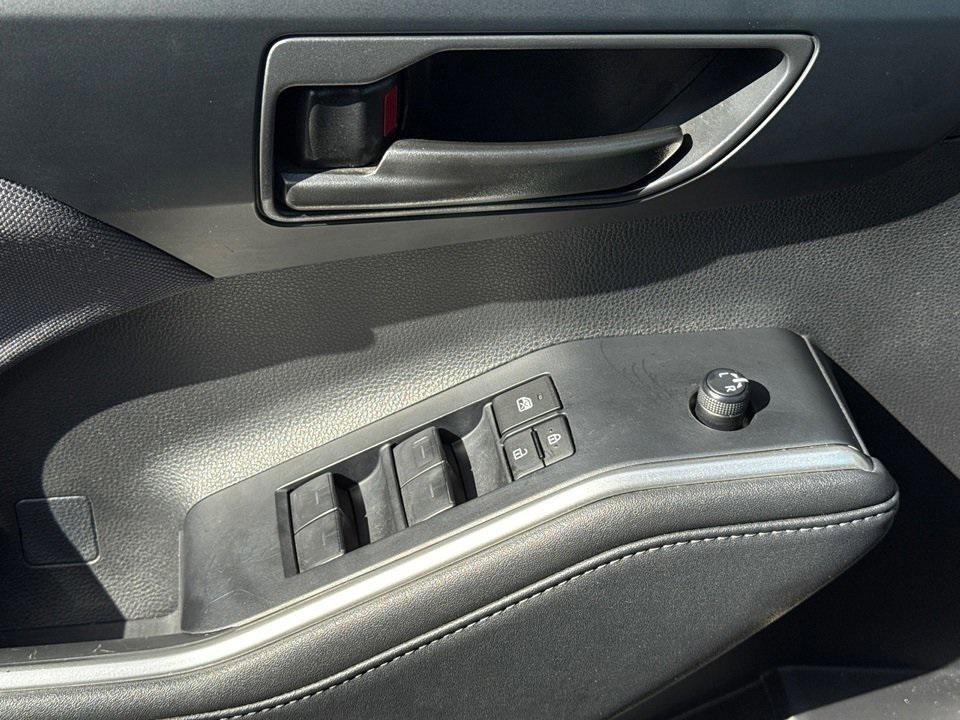 used 2024 Toyota Highlander car, priced at $32,400