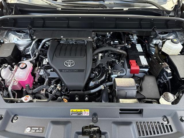 used 2024 Toyota Highlander car, priced at $38,500