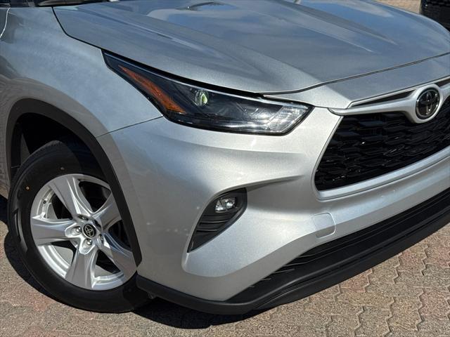 used 2024 Toyota Highlander car, priced at $38,500