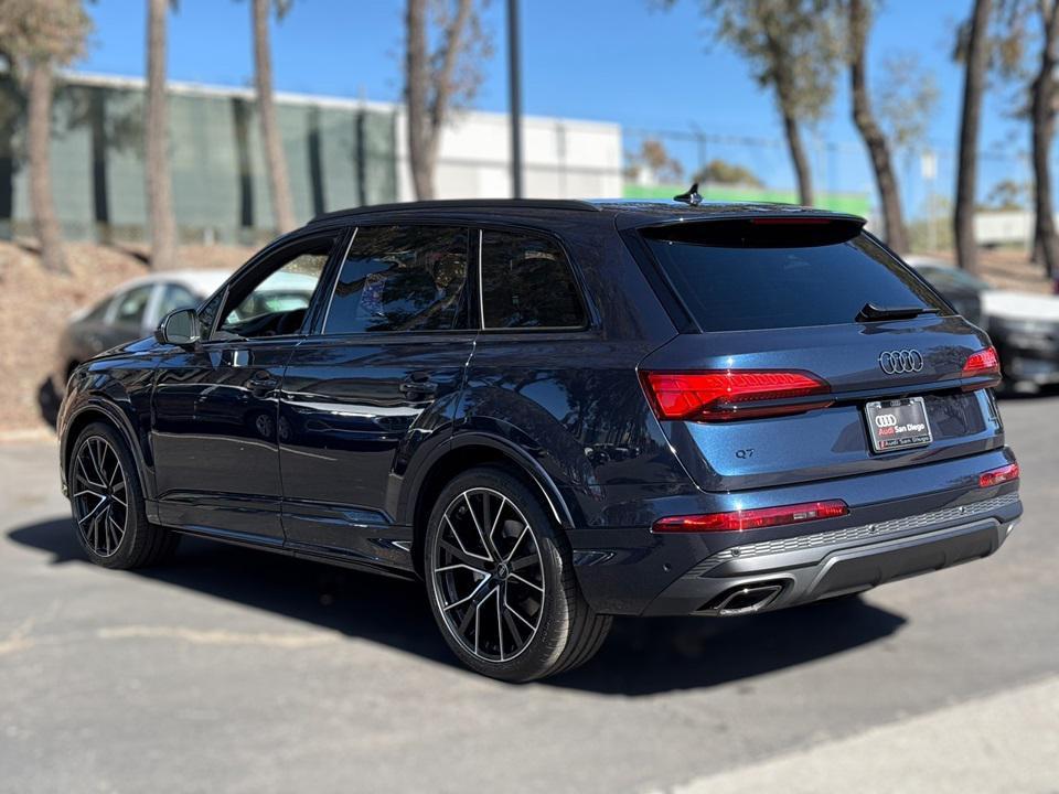 new 2025 Audi Q7 car, priced at $78,110