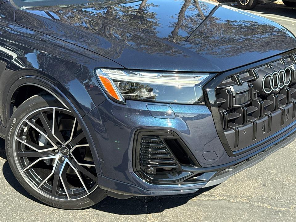 new 2025 Audi Q7 car, priced at $78,110