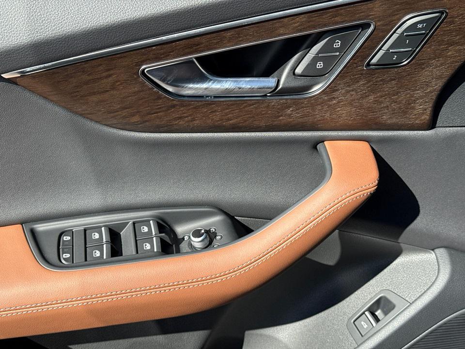 new 2025 Audi Q7 car, priced at $78,110