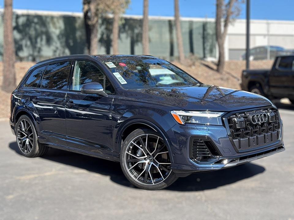 new 2025 Audi Q7 car, priced at $78,110