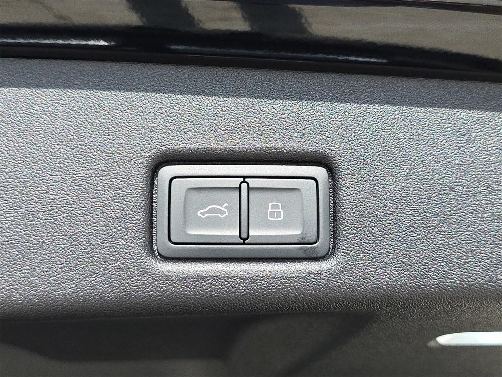 new 2025 Audi Q5 car, priced at $57,950