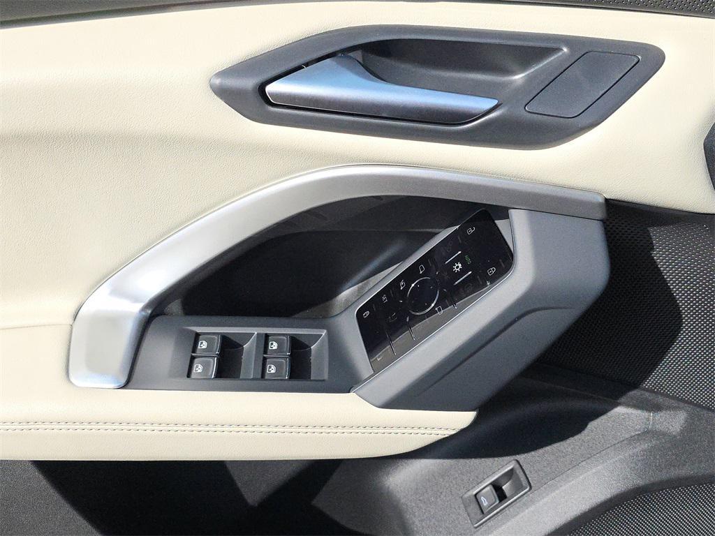 new 2025 Audi Q5 car, priced at $57,950