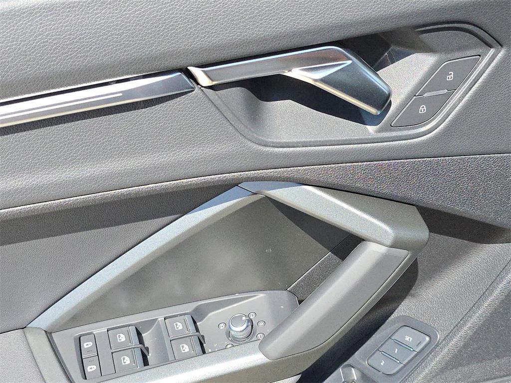 new 2025 Audi Q3 car, priced at $47,995