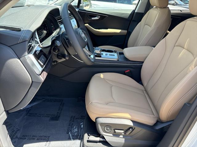 new 2025 Audi Q7 car, priced at $77,460