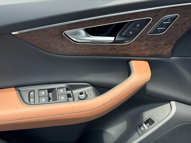 new 2025 Audi Q7 car, priced at $77,450