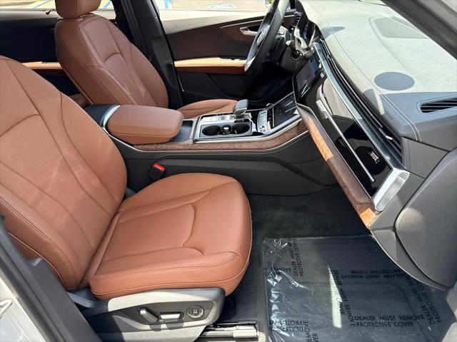 new 2025 Audi Q7 car, priced at $77,450
