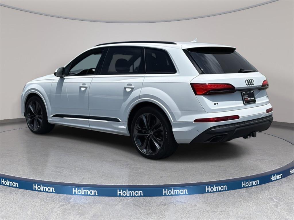 new 2025 Audi Q7 car, priced at $77,450