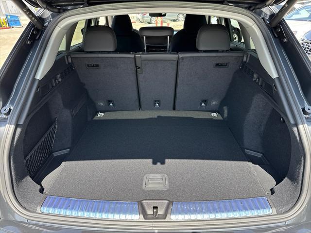 new 2025 Audi Q5 car, priced at $60,635