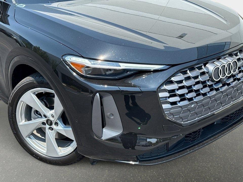 new 2025 Audi Q5 car, priced at $64,700