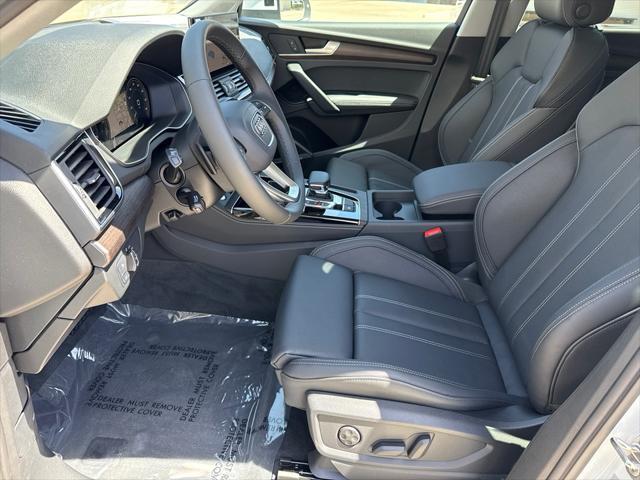 new 2025 Audi Q5 car, priced at $67,935