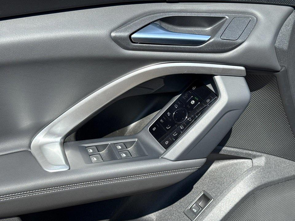 new 2025 Audi Q5 car, priced at $58,040