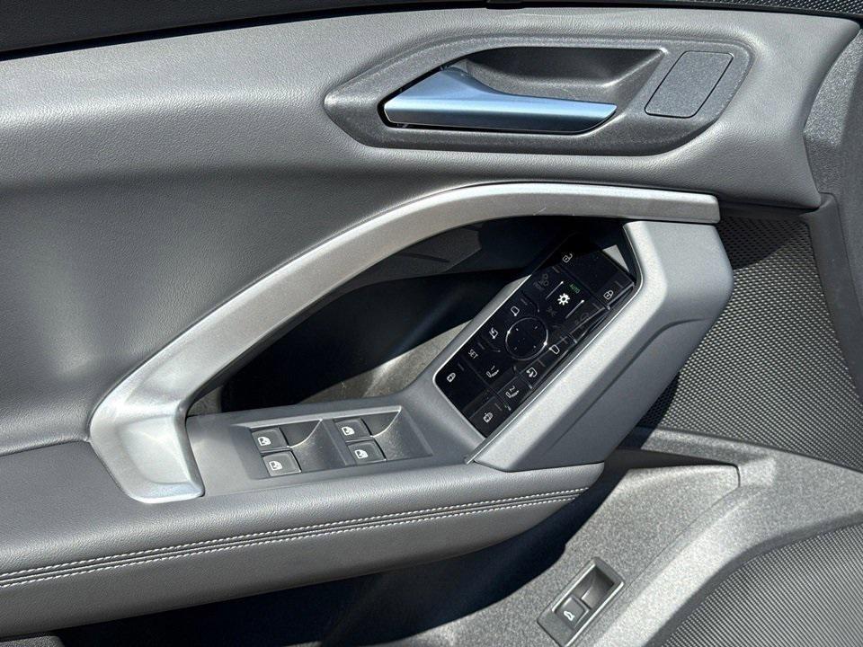 new 2025 Audi Q5 car, priced at $58,040