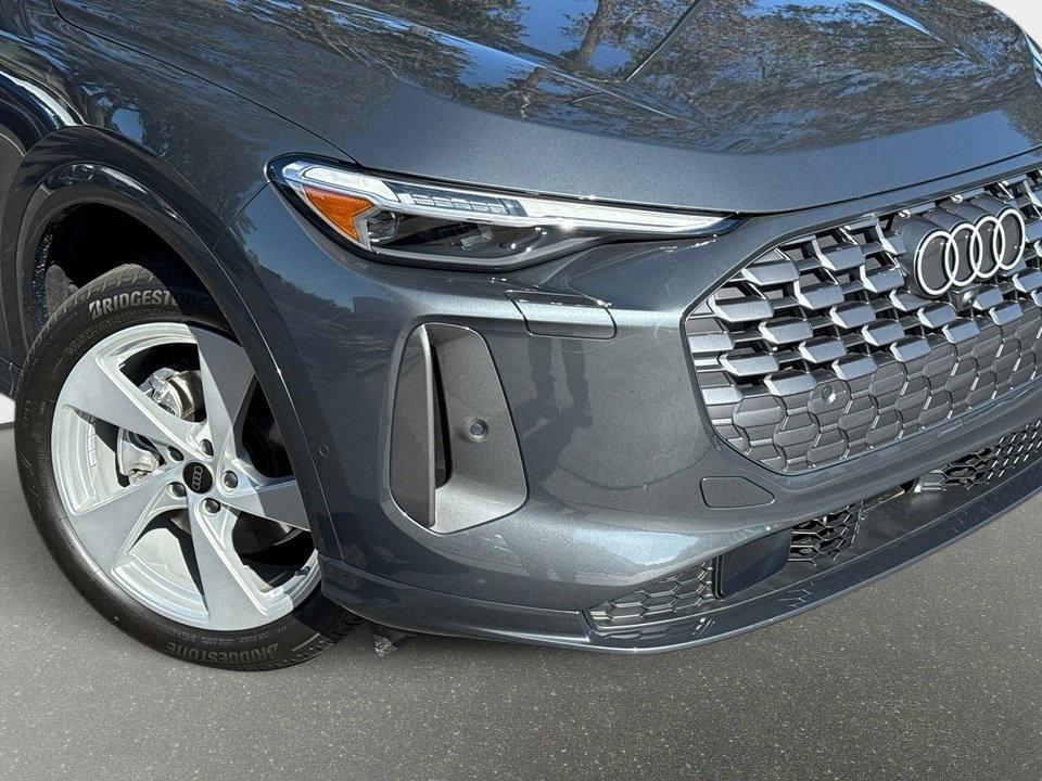 new 2025 Audi Q5 car, priced at $61,240