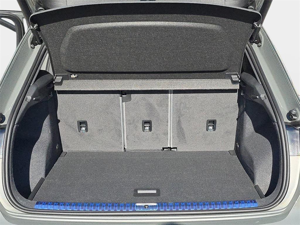 new 2025 Audi Q3 car, priced at $45,975