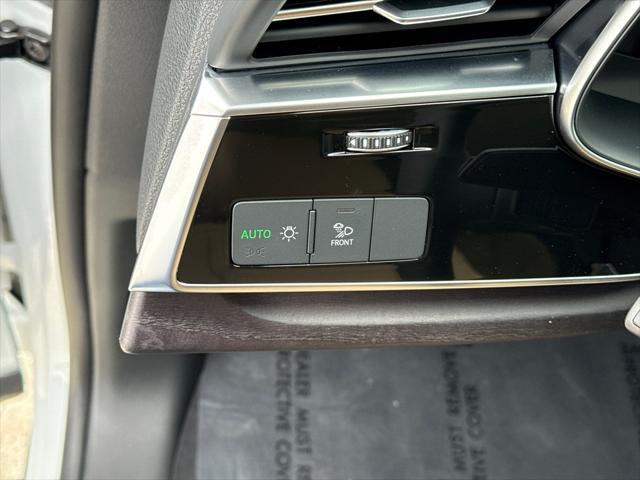 new 2025 Audi Q8 car, priced at $84,925