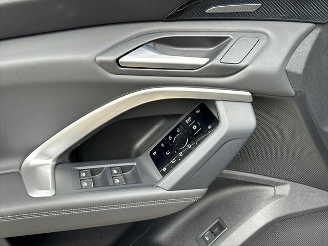 new 2025 Audi Q5 car, priced at $60,960
