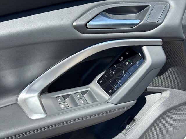 new 2025 Audi Q5 car, priced at $60,350