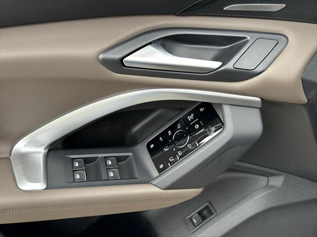 new 2025 Audi Q5 car, priced at $60,590