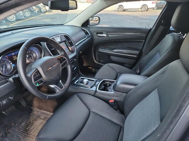 used 2018 Chrysler 300 car