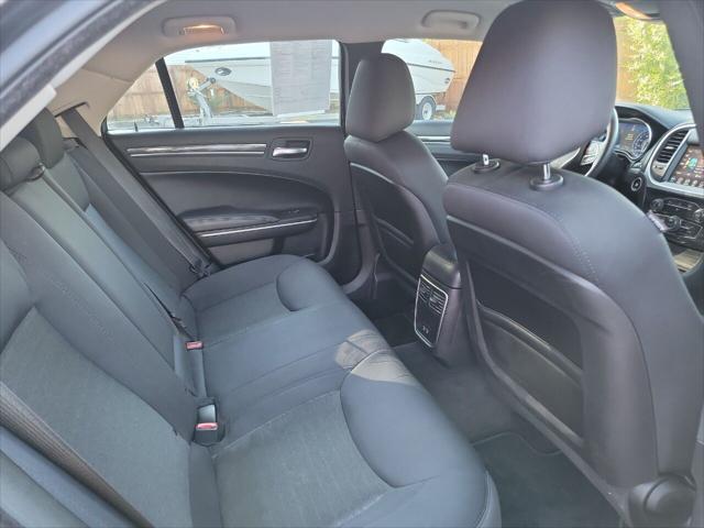 used 2018 Chrysler 300 car