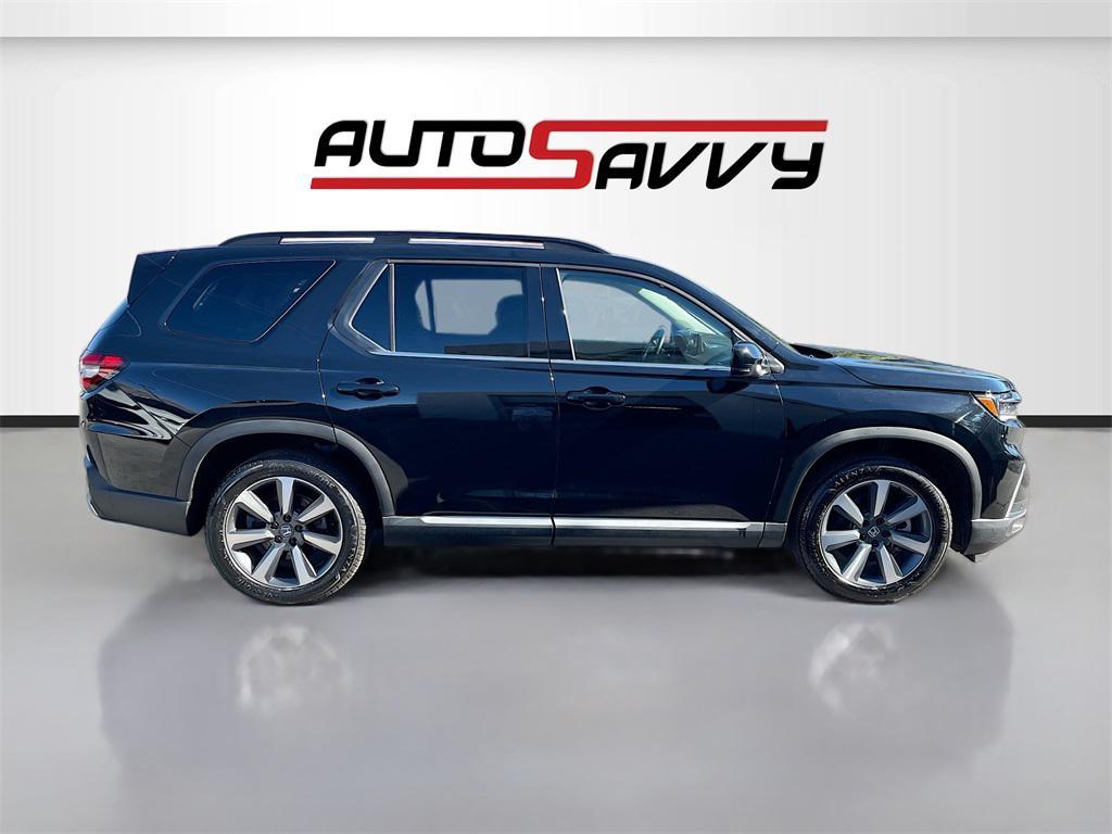 used 2025 Honda Pilot car, priced at $42,900