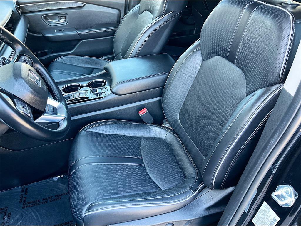 used 2025 Honda Pilot car, priced at $42,900