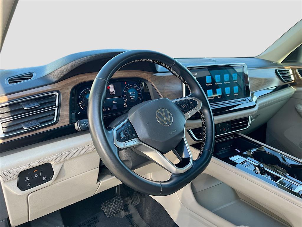 used 2024 Volkswagen Atlas car, priced at $28,400