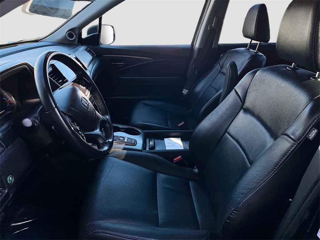 used 2021 Honda Pilot car, priced at $25,000