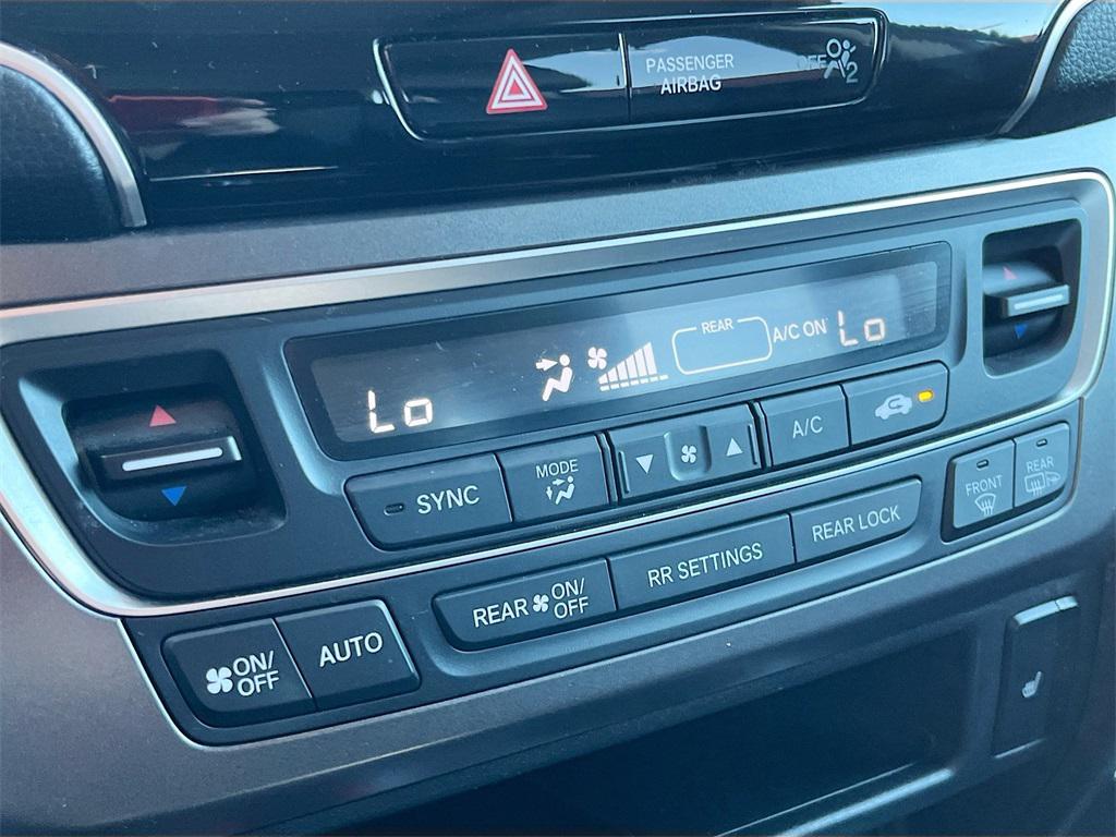used 2021 Honda Pilot car, priced at $25,000