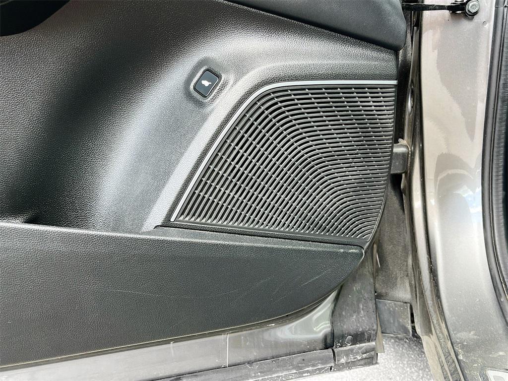used 2023 Acura MDX car, priced at $39,200
