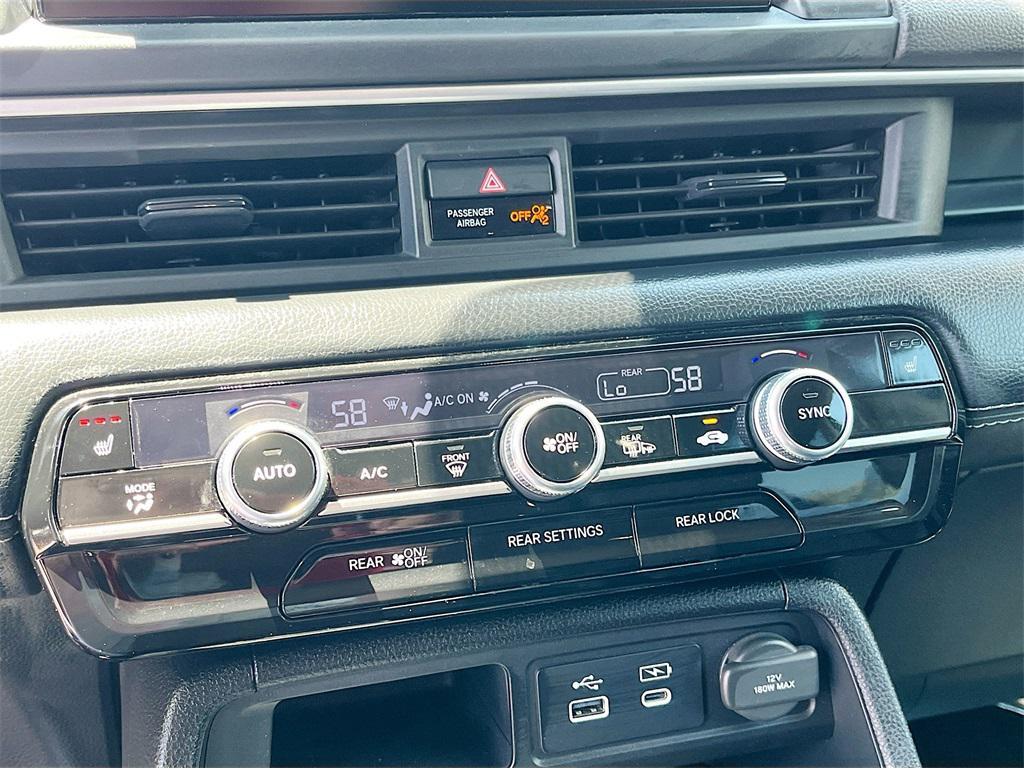 used 2025 Honda Pilot car, priced at $36,000