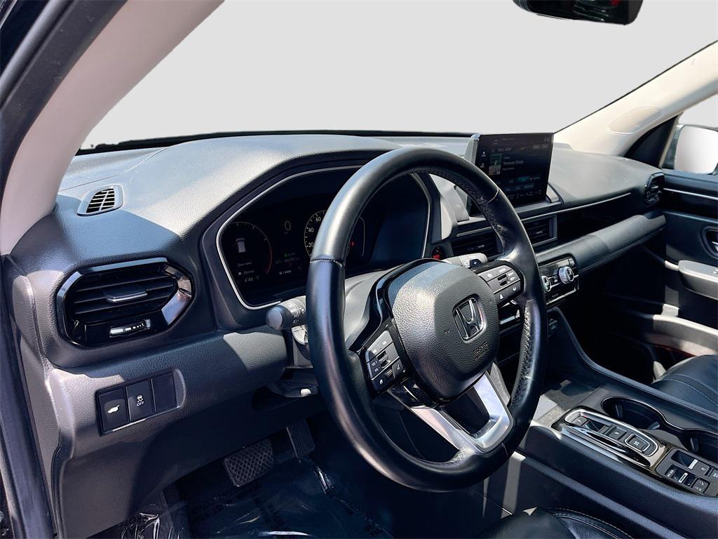 used 2025 Honda Pilot car, priced at $36,000