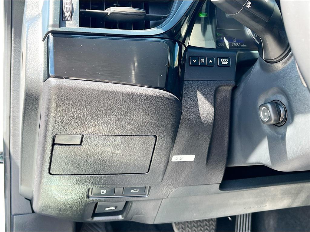 used 2025 Lexus ES 300h car, priced at $37,000