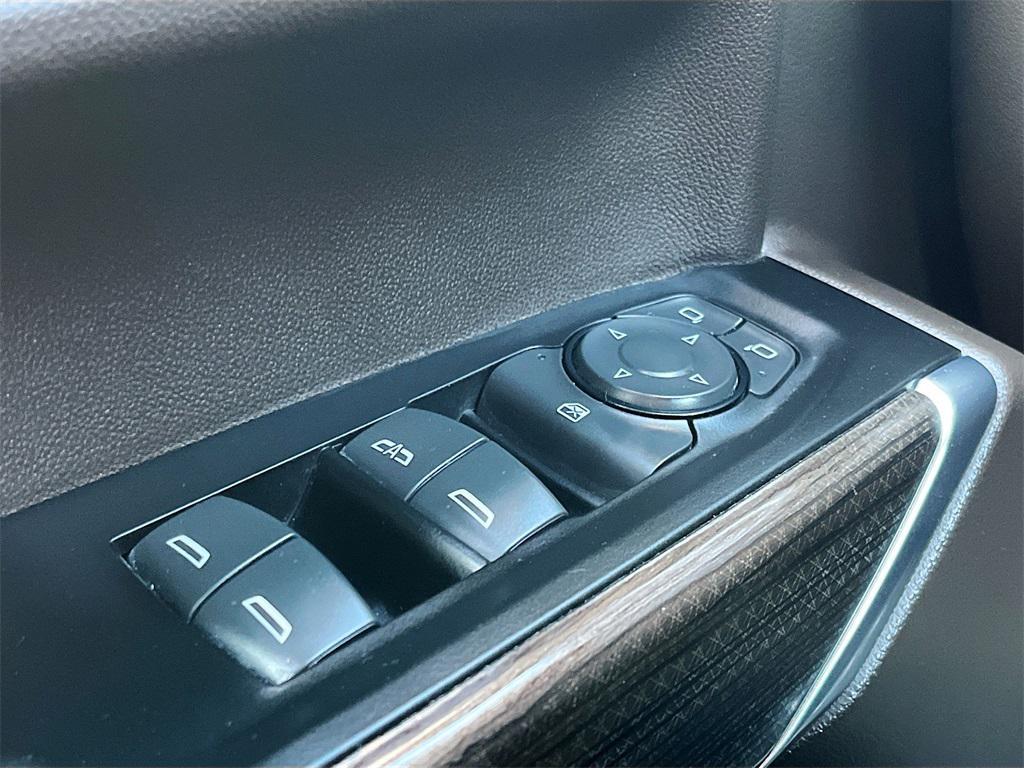 used 2022 Chevrolet Silverado 1500 car, priced at $35,300