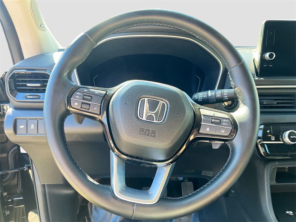 used 2025 Honda Pilot car, priced at $39,500
