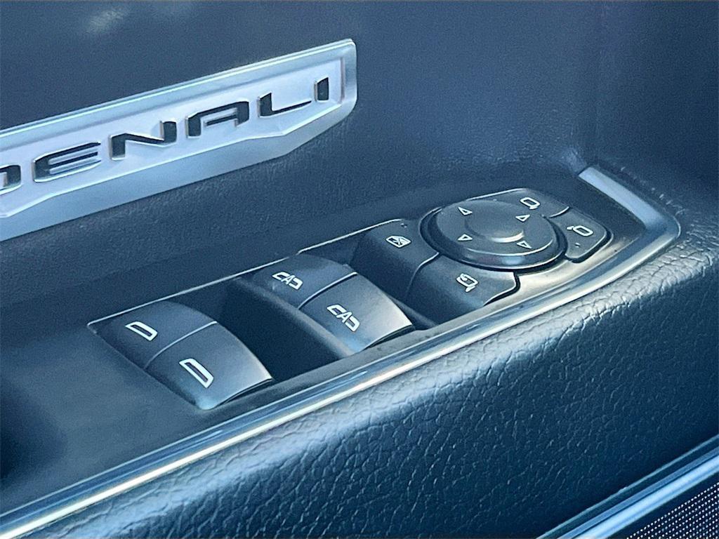 used 2023 GMC Sierra 1500 car, priced at $42,200