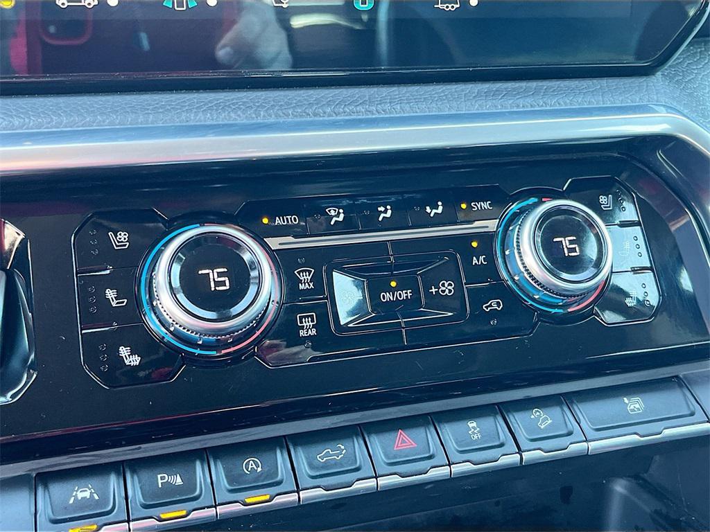 used 2023 GMC Sierra 1500 car, priced at $42,200