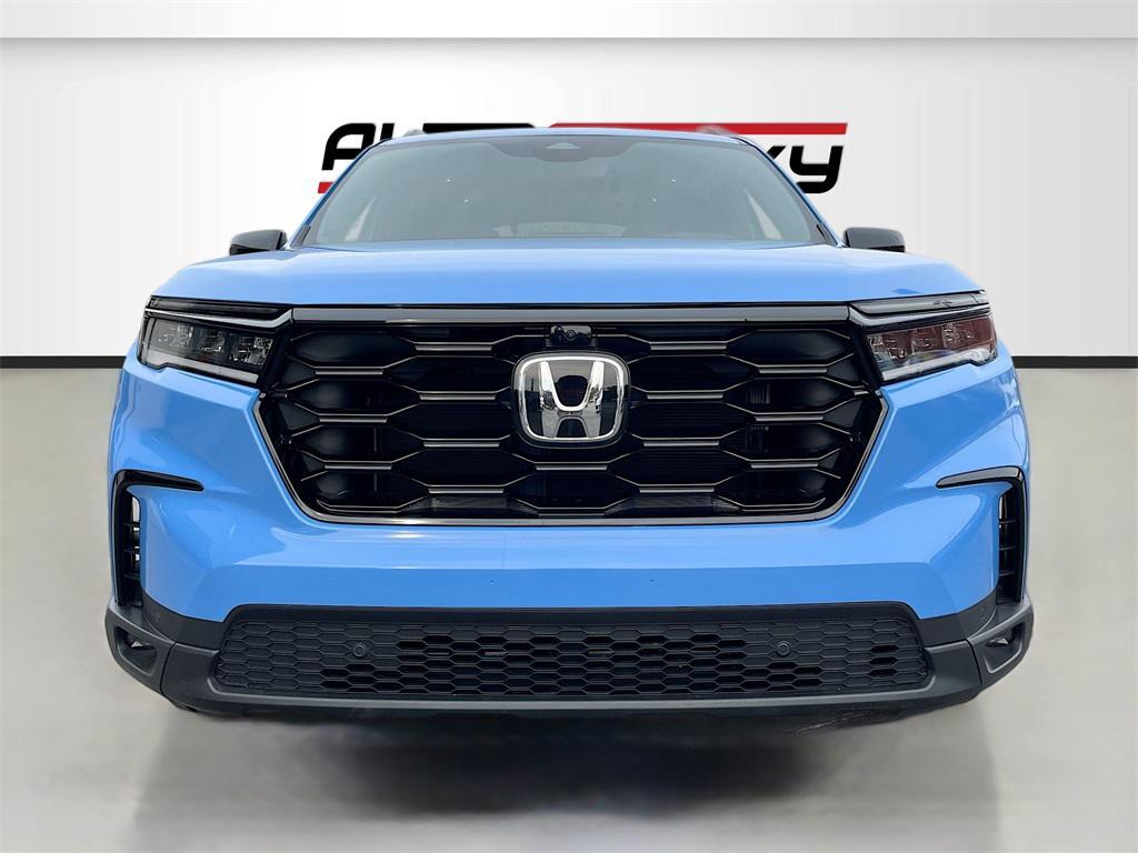 used 2025 Honda Pilot car, priced at $40,500