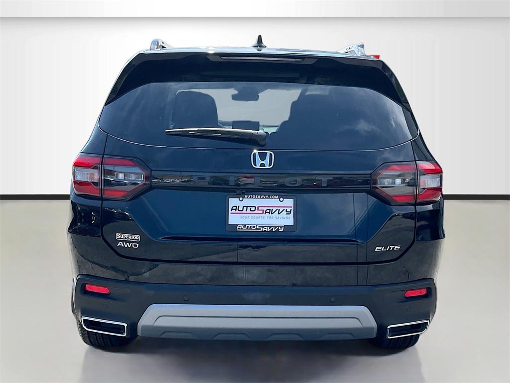 used 2025 Honda Pilot car, priced at $42,700