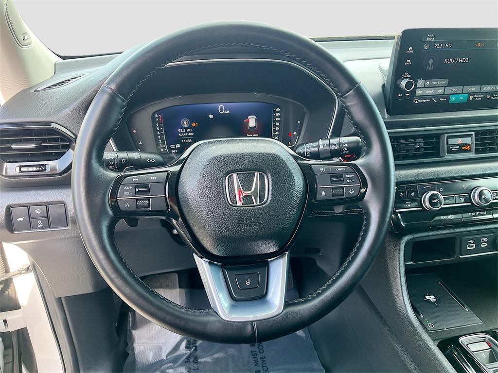 used 2025 Honda Pilot car, priced at $42,000