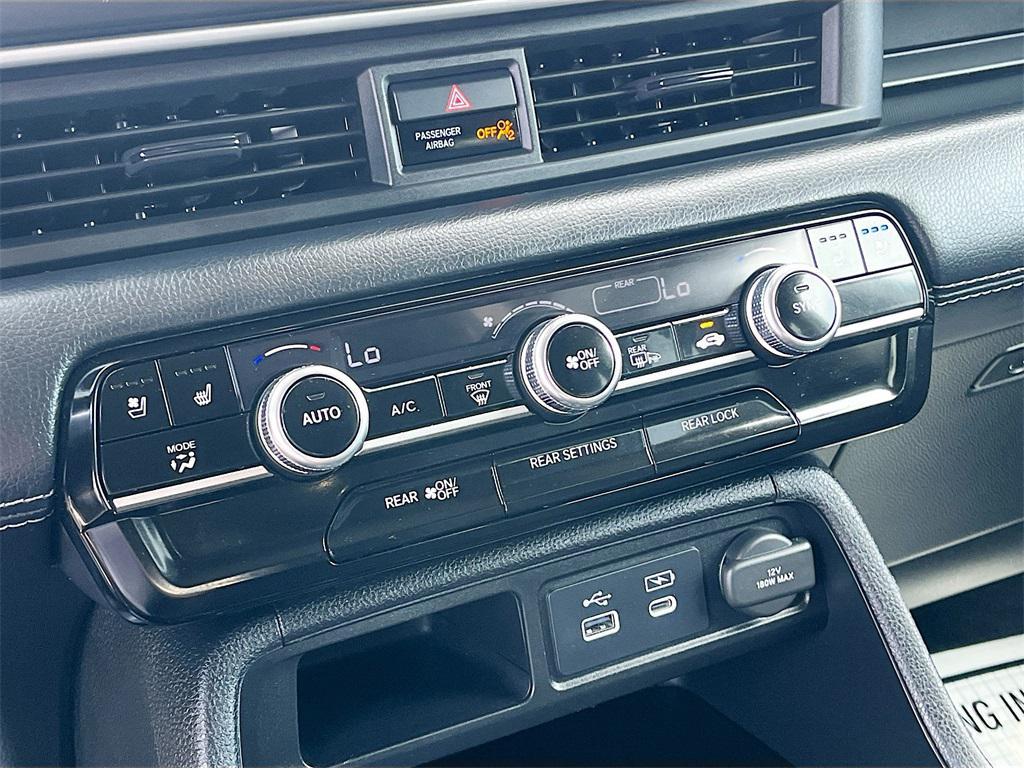 used 2025 Honda Pilot car, priced at $42,000