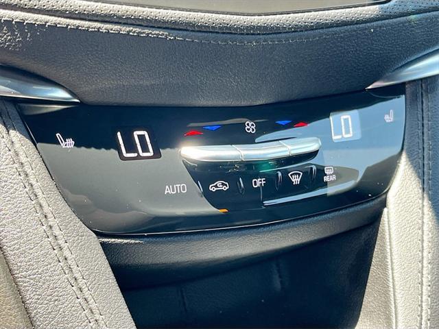 used 2024 Cadillac XT5 car, priced at $37,800