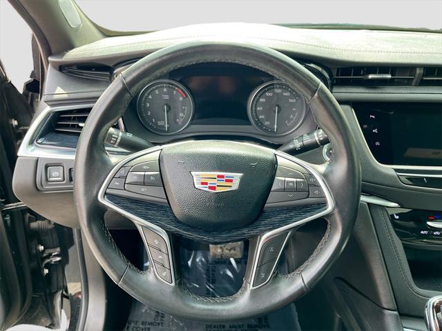 used 2024 Cadillac XT5 car, priced at $37,800